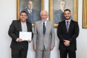 O vice governador Darci Piana empossa nesta terça-feira (28),membros do Conselho Estadual da Juventude. O CEJUV é um órgão colegiado de caráter consultivo, vinculado à Casa Civil por meio da assessoria especial para políticas públicas de juventude (AEJ), sendo composto por representantes da sociedade civil e do poder público com reconhecida atuação na defesa e promoção dos direitos da juventude.  Curitiba, 28/01/2020 -  Foto: Geraldo Bubniak/AEN
