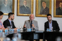 O vice governador Darci Piana empossa nesta terça-feira (28),membros do Conselho Estadual da Juventude. O CEJUV é um órgão colegiado de caráter consultivo, vinculado à Casa Civil por meio da assessoria especial para políticas públicas de juventude (AEJ), sendo composto por representantes da sociedade civil e do poder público com reconhecida atuação na defesa e promoção dos direitos da juventude.  Curitiba, 28/01/2020 -  Foto: Geraldo Bubniak/AEN
