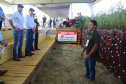 O secretário estadual da Agricultura e do Abastecimento, Norberto Ortigara, participou nesta quarta-feira (29), em Cambé, do 19º BelaSafra 2020, evento da Belagrícola que está apresentando as últimas tecnologias para maximizar a produtividade no campo. O diretor-presidente da Agência de Defesa Agropecuária do Paraná (Adapar), Otamir Cesar Martins, e o deputado estadual Tiago Amaral, também estiveram no evento. Foto: SEAB