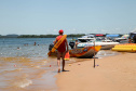 As atividades do Verão Maior, do Governo do Estado, também estão presentes na Costa Noroeste. Os balneários do Rio Paraná, que recebem milhares de turistas, principalmente em fim de semana, contam com reforço na área de segurança, orientações e testes rápidos feitos pelas equipes da Saúde, campeonatos e atividades de esporte e lazer.Foto: Ari Dias/AEN