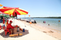 As atividades do Verão Maior, do Governo do Estado, também estão presentes na Costa Noroeste. Os balneários do Rio Paraná, que recebem milhares de turistas, principalmente em fim de semana, contam com reforço na área de segurança, orientações e testes rápidos feitos pelas equipes da Saúde, campeonatos e atividades de esporte e lazer.Foto: Ari Dias/AEN