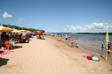 As atividades do Verão Maior, do Governo do Estado, também estão presentes na Costa Noroeste. Os balneários do Rio Paraná, que recebem milhares de turistas, principalmente em fim de semana, contam com reforço na área de segurança, orientações e testes rápidos feitos pelas equipes da Saúde, campeonatos e atividades de esporte e lazer.Foto: Ari Dias/AEN