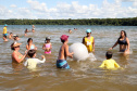 As atividades do Verão Maior, do Governo do Estado, também estão presentes na Costa Noroeste. Os balneários do Rio Paraná, que recebem milhares de turistas, principalmente em fim de semana, contam com reforço na área de segurança, orientações e testes rápidos feitos pelas equipes da Saúde, campeonatos e atividades de esporte e lazer.Foto: Ari Dias/AEN