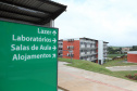 O governador Carlos Massa Ratinho Junior inaugurou nesta sexta-feira (31) a primeira escola técnica de operação florestal do Brasil, em Ortigueira, nos Campos Gerais. O Centro Estadual de Educação Profissional Florestal e Agrícola é fruto de uma parceria entre o Governo do Estado, a Klabin e a prefeitura. O investimento total foi de R$ 35 milhões, sendo R$ 12 milhões repassados pela Secretaria da Educação e do Esporte. Foto: José Fernando Ogura/AEN
