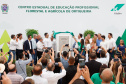 O governador Carlos Massa Ratinho Junior inaugurou nesta sexta-feira (31) a primeira escola técnica de operação florestal do Brasil, em Ortigueira, nos Campos Gerais. O Centro Estadual de Educação Profissional Florestal e Agrícola é fruto de uma parceria entre o Governo do Estado, a Klabin e a prefeitura. O investimento total foi de R$ 35 milhões, sendo R$ 12 milhões repassados pela Secretaria da Educação e do Esporte.