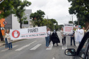 O Hospital do Trabalhador fez uma blitz informativa sobre o perigo do uso de celular no trânsito. O evento aconteceu na Rua Isaac Guelmann, no bairro Portão, em Curitiba, nesta segunda-feira (3). A ação faz parte das atividades da Gincana Nacional de Voluntariado do Programa Pátria Voluntária do Governo Federal.
Foto: SESA