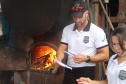 A Polícia Civil do Paraná (PCPR) incinerou cerca de 15 quilos de diversas drogas, nesta quarta-feira (5), em Guaratuba. Os entorpecentes foram destruídos em uma empresa local. A ação foi acompanhada por representantes do Ministério Público e da Vigilância Sanitária do município.
Foto: SESP