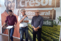 A Secretaria de Estado da Agricultura e do Abastecimento vai ampliar a possibilidade de financiamento direto para que os agricultores familiares participem do programa Trator Solidário. Um instrumento de parceria foi assinada durante o Show Rural, em Cascavel, possibilitando que a Cresol Baser opere diretamente com o agricultor e não mais por meio do Banco Regional de Desenvolvimento do Extremo Sul (BRDE).
Foto: Evandro Fadel/Seab