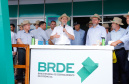 O Banco Regional de Desenvolvimento do Extremo Sul (BRDE) lançou nesta quinta-feira (06), no Show Rural em Cascavel (Oeste), o edital de chamamento público do programa BRDE Labs, voltado ao apoio, capacitação e aporte financeiro de startups. Na solenidade, que teve a presença do governador Carlos Massa Ratinho Junior, também foram assinados contratos de crédito com cooperativas agroindustriais. - Cascavel, 06/02/2020 - Foto: Rodrigo Félix Leal/AEN