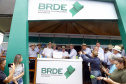 O Banco Regional de Desenvolvimento do Extremo Sul (BRDE) lançou nesta quinta-feira (06), no Show Rural em Cascavel (Oeste), o edital de chamamento público do programa BRDE Labs, voltado ao apoio, capacitação e aporte financeiro de startups. Na solenidade, que teve a presença do governador Carlos Massa Ratinho Junior, também foram assinados contratos de crédito com cooperativas agroindustriais. - Cascavel, 06/02/2019 - Foto: Gilson Abreu/AEN
