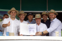 O Banco Regional de Desenvolvimento do Extremo Sul (BRDE) lançou nesta quinta-feira (06), no Show Rural em Cascavel (Oeste), o edital de chamamento público do programa BRDE Labs, voltado ao apoio, capacitação e aporte financeiro de startups. Na solenidade, que teve a presença do governador Carlos Massa Ratinho Junior, também foram assinados contratos de crédito com cooperativas agroindustriais. - Cascavel, 06/02/2019 - Foto: Gilson Abreu/AEN