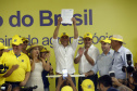 O governador Carlos Massa Ratinho Junior entregou nesta quinta-feira (06), durante o Show Rural, em Cascavel, as chaves de mais um trator do programa Trator Solidário. Os beneficiados foram o criador de vacas de leite Roque Selzler e sua mulher, Leonete, moradores de Pato Bragado. - Cascavel, 06/02/2020 -  Foto: Gilson Abreu/AEN