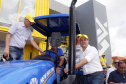 O governador Carlos Massa Ratinho Junior entregou nesta quinta-feira (06), durante o Show Rural, em Cascavel, as chaves de mais um trator do programa Trator Solidário. Os beneficiados foram o criador de vacas de leite Roque Selzler e sua mulher, Leonete, moradores de Pato Bragado. - Cascavel, 06/02/2020 -  Foto: Gilson Abreu/AEN