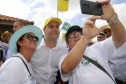 O governador Carlos Massa Ratinho Junior entregou nesta quinta-feira (06), durante o Show Rural, em Cascavel, as chaves de mais um trator do programa Trator Solidário. Os beneficiados foram o criador de vacas de leite Roque Selzler e sua mulher, Leonete, moradores de Pato Bragado. - Cascavel, 06/02/2020 -  Foto: Gilson Abreu/AEN