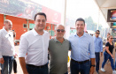 O governador Carlos Massa Ratinho Junior entregou nesta quinta-feira (06), durante o Show Rural, em Cascavel, as chaves de mais um trator do programa Trator Solidário. Os beneficiados foram o criador de vacas de leite Roque Selzler e sua mulher, Leonete, moradores de Pato Bragado. - Cascavel, 06/02/2020 - Foto: Rodrigo Félix Leal/AEN