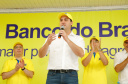 O governador Carlos Massa Ratinho Junior entregou nesta quinta-feira (06), durante o Show Rural, em Cascavel, as chaves de mais um trator do programa Trator Solidário. Os beneficiados foram o criador de vacas de leite Roque Selzler e sua mulher, Leonete, moradores de Pato Bragado. - Cascavel, 06/02/2020 - Foto: Rodrigo Félix Leal/AEN