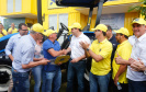 O governador Carlos Massa Ratinho Junior entregou nesta quinta-feira (06), durante o Show Rural, em Cascavel, as chaves de mais um trator do programa Trator Solidário. Os beneficiados foram o criador de vacas de leite Roque Selzler e sua mulher, Leonete, moradores de Pato Bragado. - Cascavel, 06/02/2020 - Foto: Rodrigo Félix Leal/AEN