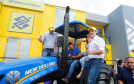 O governador Carlos Massa Ratinho Junior entregou nesta quinta-feira (06), durante o Show Rural, em Cascavel, as chaves de mais um trator do programa Trator Solidário. Os beneficiados foram o criador de vacas de leite Roque Selzler e sua mulher, Leonete, moradores de Pato Bragado. - Cascavel, 06/02/2020 - Foto: Rodrigo Félix Leal/AEN