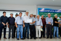 O governador Carlos Massa Ratinho Junior apresentou nesta quinta-feira (6) ao setor cooperativista o programa Descomplica Rural, criado para facilitar a emissão de licenciamentos ambientais. O objetivo é induzir o desenvolvimento sustentável com metodologia mais moderna, e permitir a geração de novos negócios e mais empregos no setor. A exposição detalhada das mudanças aconteceu na Casa Paraná Cooperativo, no Show Rural, em Cascavel.