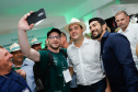 O governador Carlos Massa Ratinho Junior apresentou nesta quinta-feira (6) ao setor cooperativista o programa Descomplica Rural, criado para facilitar a emissão de licenciamentos ambientais. O objetivo é induzir o desenvolvimento sustentável com metodologia mais moderna, e permitir a geração de novos negócios e mais empregos no setor. A exposição detalhada das mudanças aconteceu na Casa Paraná Cooperativo, no Show Rural, em Cascavel.