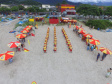 Os 35 formandos do Curso de Guarda-Vidas turma 2019/2020 festejaram nesta quinta-feira (06/02), em Matinhos (PR), a conclusão de um dos cursos mais desejados do Corpo de Bombeiros. Na cerimônia eles receberam o apito e a camisa do uniforme de guarda-vidas, itens que comprovam a aptidão dos bombeiros militares para atuar em resgates em meio líquido. - Curitiba, 06/02/2020  - Foto: Divulgação SESP