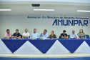 Os prefeitos que integram a Associação dos Municípios do Noroeste Paranaense (Amunpar) receberam orientações e conheceram um pouco mais sobre as ações do Governo do Paraná no combate à dengue. O secretário de Estado da Saúde, Beto Preto, esteve na manhã desta sexta-feira (7), em Paranavaí, na posse da nova diretoria da entidade, que congrega 28 municípios, e falou aos gestores sobre o panorama da dengue no Paraná.  -  Paranavaí, 07/02/2020  -  Foto: Ivan Fuquini/Divulgação SESA