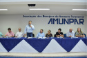 Os prefeitos que integram a Associação dos Municípios do Noroeste Paranaense (Amunpar) receberam orientações e conheceram um pouco mais sobre as ações do Governo do Paraná no combate à dengue. O secretário de Estado da Saúde, Beto Preto, esteve na manhã desta sexta-feira (7), em Paranavaí, na posse da nova diretoria da entidade, que congrega 28 municípios, e falou aos gestores sobre o panorama da dengue no Paraná.  -  Paranavaí, 07/02/2020  -  Foto: Ivan Fuquini/Divulgação SESA