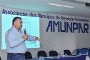 Os prefeitos que integram a Associação dos Municípios do Noroeste Paranaense (Amunpar) receberam orientações e conheceram um pouco mais sobre as ações do Governo do Paraná no combate à dengue. O secretário de Estado da Saúde, Beto Preto, esteve na manhã desta sexta-feira (7), em Paranavaí, na posse da nova diretoria da entidade, que congrega 28 municípios, e falou aos gestores sobre o panorama da dengue no Paraná.  -  Paranavaí, 07/02/2020  -  Foto: Ivan Fuquini/Divulgação SESA