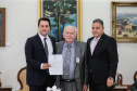 O Governador Carlos Massa Ratinho Junior participa nesta segunda-feira (17),  da solenidade para o pagamento de precatórios preferenciais a credores que participaram das rodadas de negociação promovidas pelo TJPR no ano passado.  Na foto o Sr Igo Losso e o o Presidente do Tribunal de Justiça do Paraná (TJPR), Desembargador Adalberto Jorge Xisto Pereira.  Curitiba, 04/02/2020 - Foto: Geraldo Bubniak/AEN
