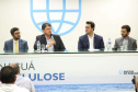O governador Carlos Massa Ratinho Junior e o ministro de Infraestrutura, Tarcísio Freitas, assinaram nesta quinta-feira (27), às 10 horas, o contrato com a Klabin de arrendamento de área no Porto de Paranaguá, para movimentação de celulose. A assinatura será na sede administrativa do Porto de Paranaguá. 
