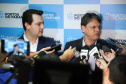 O governador Carlos Massa Ratinho Junior e o ministro de Infraestrutura, Tarcísio Freitas, assinaram nesta quinta-feira (27), às 10 horas, o contrato com a Klabin de arrendamento de área no Porto de Paranaguá, para movimentação de celulose. A assinatura será na sede administrativa do Porto de Paranaguá. 