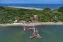 O governador Carlos Massa Ratinho Junior assinou nesta quinta-feira (27) a ordem de serviço para o início das obras de reforma e melhorias nos trapiches de Nova Brasília e Encantadas, na Ilha do Mel, em Paranaguá. O ministro de Infraestrutura, Tarcísio Gomes de Freitas, participou da solenidade. O investimento de R$ 9,5 milhões são da empresa pública Portos do Paraná. As obras devem demorar cerca de sete meses. - Curitiba, 27/02/2020 - Foto: José Fernando Ogura/AEN