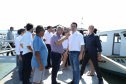 O governador Carlos Massa Ratinho Junior assinou nesta quinta-feira (27) a ordem de serviço para o início das obras de reforma e melhorias nos trapiches de Nova Brasília e Encantadas, na Ilha do Mel, em Paranaguá. O ministro de Infraestrutura, Tarcísio Gomes de Freitas, participou da solenidade. O investimento de R$ 9,5 milhões são da empresa pública Portos do Paraná. As obras devem demorar cerca de sete meses. - Curitiba, 27/02/2020 - Foto: José Fernando Ogura/AEN