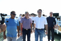 O governador Carlos Massa Ratinho Junior assinou nesta quinta-feira (27) a ordem de serviço para o início das obras de reforma e melhorias nos trapiches de Nova Brasília e Encantadas, na Ilha do Mel, em Paranaguá. O ministro de Infraestrutura, Tarcísio Gomes de Freitas, participou da solenidade. O investimento de R$ 9,5 milhões são da empresa pública Portos do Paraná. As obras devem demorar cerca de sete meses. - Curitiba, 27/02/2020 - Foto: José Fernando Ogura/AEN