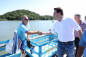 O governador Carlos Massa Ratinho Junior assinou nesta quinta-feira (27) a ordem de serviço para o início das obras de reforma e melhorias nos trapiches de Nova Brasília e Encantadas, na Ilha do Mel, em Paranaguá. O ministro de Infraestrutura, Tarcísio Gomes de Freitas, participou da solenidade. O investimento de R$ 9,5 milhões são da empresa pública Portos do Paraná. As obras devem demorar cerca de sete meses. - Curitiba, 27/02/2020 - Foto: José Fernando Ogura/AEN