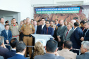 O governador Carlos Massa Ratinho Junior formalizou nesta terça-feira (03) o início do concurso para contratação de 2.400 policiais e bombeiros militares. Em solenidade no Palácio Iguaçu, o governador firmou o contrato com a Fundação da Universidade Federal do Paraná (Funpar), que será a responsável pela organização do concurso.