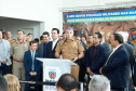 O governador Carlos Massa Ratinho Junior formalizou nesta terça-feira (03) o início do concurso para contratação de 2.400 policiais e bombeiros militares. Em solenidade no Palácio Iguaçu, o governador firmou o contrato com a Fundação da Universidade Federal do Paraná (Funpar), que será a responsável pela organização do concurso.