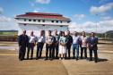 A empresa pública Portos do Paraná esteve presente no curso sobre o uso do Canal do Panamá como alternativa para o escoamento da produção até a Ásia, que começou segunda-feira e se encerrou nesta quarta-feira (4), na Cidade do Panamá. Nos três dias, representantes das autoridades portuárias de países da América Latina, agências e empresas do setor conheceram em detalhes este elo logístico mundial, vantagens e desvantagens dessa rota.Foto: Portos do Paraná