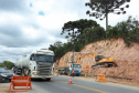 Depois de mais de 30 anos de espera pela população, as obras de duplicação da PR-092, a Rodovia dos Minérios, estão saindo do papel. O governador Carlos Massa Ratinho Junior vistoriou as obras nesta quinta-feira (05), no trecho entre Curitiba e Almirante Tamandaré. 