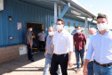 O governador Carlos Massa Ratinho Junior esteve nesta quinta-feira (9) no Hospital Regional do Norte Pioneiro, em Santo Antônio da Platina. A unidade é considerada estratégica no combate ao novo coronavírus e terá dez leitos de UTI e oito enfermarias já a partir da semana que vem.