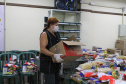 Escolas estaduais distribuem kits de merenda. Foto:SEED
