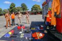 O governador Carlos Massa Ratinho Junior entregou nesta quarta-feira (22) novas viaturas, equipamentos de combate a incêndios florestais e aparelhos de atendimento a emergências derivadas da manipulação de produtos perigosos como forma de reforçar a estrutura de segurança pública do Paraná.
