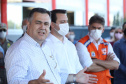 O Hospital Universitário do Oeste do Paraná, em Cascavel, ganha reforço para o atendimento de pacientes com a Covid-19 na região. Passa de 10 para 30 o número de leitos de Unidade de Terapia Intensiva (UTI). Os leitos de enfermaria serão ampliados de 20 para 32. A medida foi confirmada pelo governador Carlos Massa Ratinho Junior, que esteve no HU do Oeste nesta sexta-feira (24) para acompanhar as ações de estruturação para enfrentamento ao novo coronavírus.

