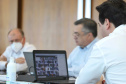 O governador Carlos Massa Ratinho Junior em reunião por videoconferência com representantes de diferentes associações e consórcios municipais do Estado. 