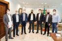 O governador Carlos Massa Ratinho Junior autorizou, nesta quarta-feira (24), o início das obras de recape asfáltico em 26 avenidas de Maringá, na Região Noroeste. O investimento por parte da Secretaria de Estado do Desenvolvimento Urbano e Obras Públicas é de R$ 10 milhões, a fundo perdido, com contrapartida do município de R$ 1,1 milhão.
