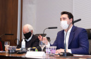 O governador Carlos Massa Ratinho Junior anunciou nesta terça-feira (30) uma série de medidas mais rigorosas para conter a evolução da pandemia do novo coronavírus no Paraná.