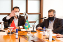 Estado formalizou acordo nesta segunda-feira (27) com representantes do laboratório Sinopharm e da Embaixada da China. A cooperação técnica e científica permite a testagem e a produção de vacina pelo Tecpar, que deve ser o hub logístico do remédio para a América do Sul.