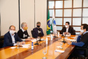 A Granja do Canguiri, ex-residência oficial dos governadores paranaenses, terá uma nova utilidade e será transformada na Escola Agrícola 4.0. O governador Carlos Massa Ratinho Junior assinou nesta terça-feira (28) o documento que formaliza a transferência do imóvel, localizado em Pinhais, na Região Metropolitana de Curitiba, para a Secretaria de Estado da Educação e do Esporte, que será responsável pela implantação do projeto-piloto da unidade.  
