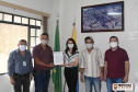 Avança um novo projeto habitacional da Cohapar para o município de Rio Bom, na região do Vale do Ivaí. A companhia recebeu nesta terça-feira (28) a documentação de uma área doada pela Prefeitura de Rio Bom, com a anuência da Câmara Municipal, para a construção de 23 novas casas populares na cidade.
Foto:Prefeitura de Rio Bom