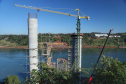 A duplicação da Rodovia das Cataratas (BR-469), a ampliação da pista de pouso e decolagem do Aeroporto Internacional de Foz do Iguaçu, a segunda ponte entre Brasil e Paraguai e a nova perimetral com acesso na BR-277 são as obras mais visíveis de um pacote de investimentos de cerca de R$ 1 bilhão programado pela Itaipu Binacional para os próximos anos na região Oeste do Paraná. 